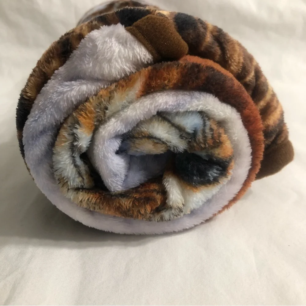 Soft throws cozy wolf wildlife natural habitas graphic brown .50in x 60in